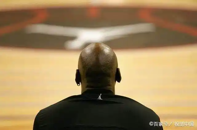 篮球史上最不可思议的进球_篮球历史上最难投进的球_nba历史投篮最准的人